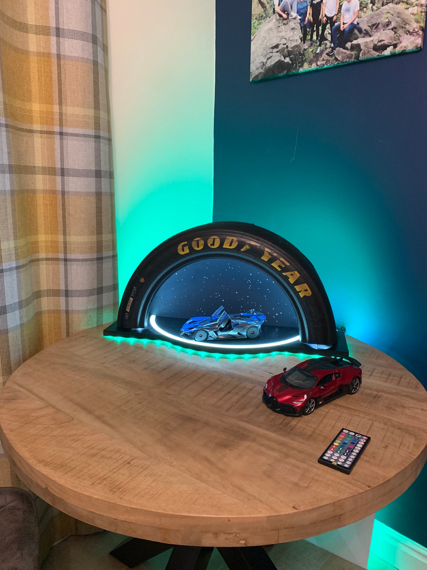 The Goodwood Edition: Race-Used Tyre Display for Model Cars & Memorabilia